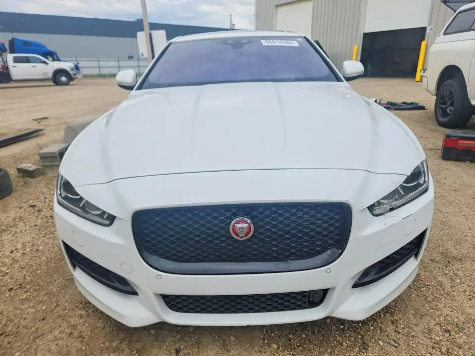 2018 JAGUAR XE R - SPORT  
