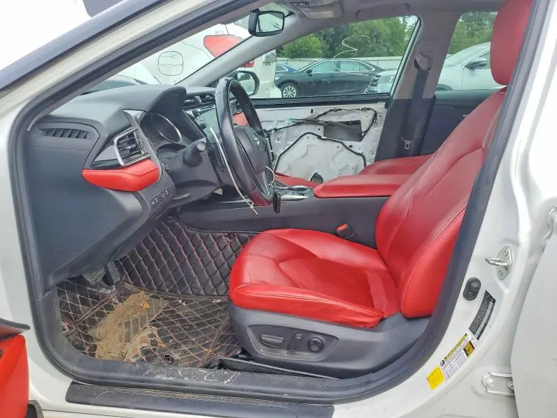2020 TOYOTA CAMRY XSE  