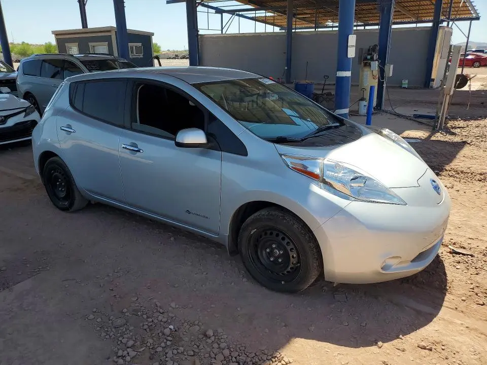 2017 NISSAN LEAF S  