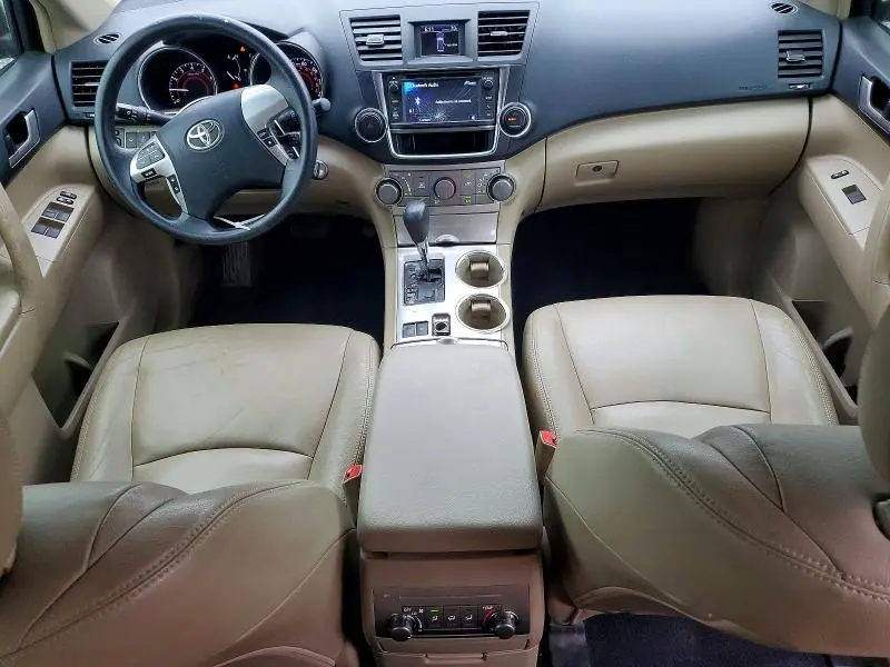 2013 TOYOTA HIGHLANDER   