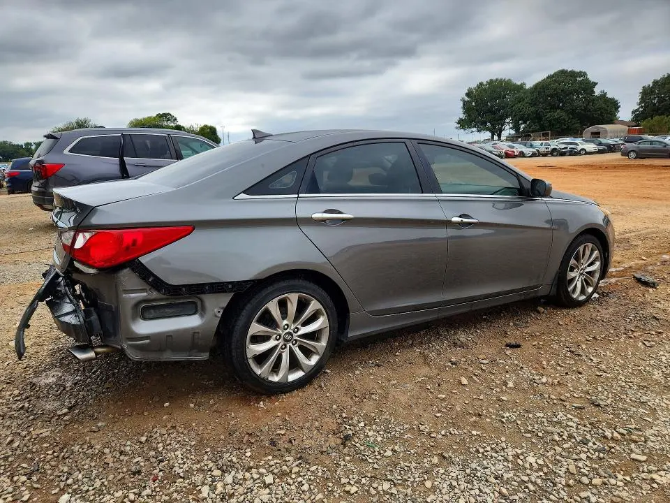 2013 HYUNDAI SONATA SE  
