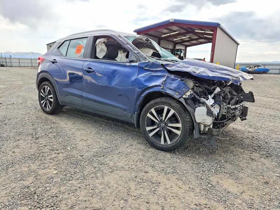 2020 NISSAN KICKS SV  