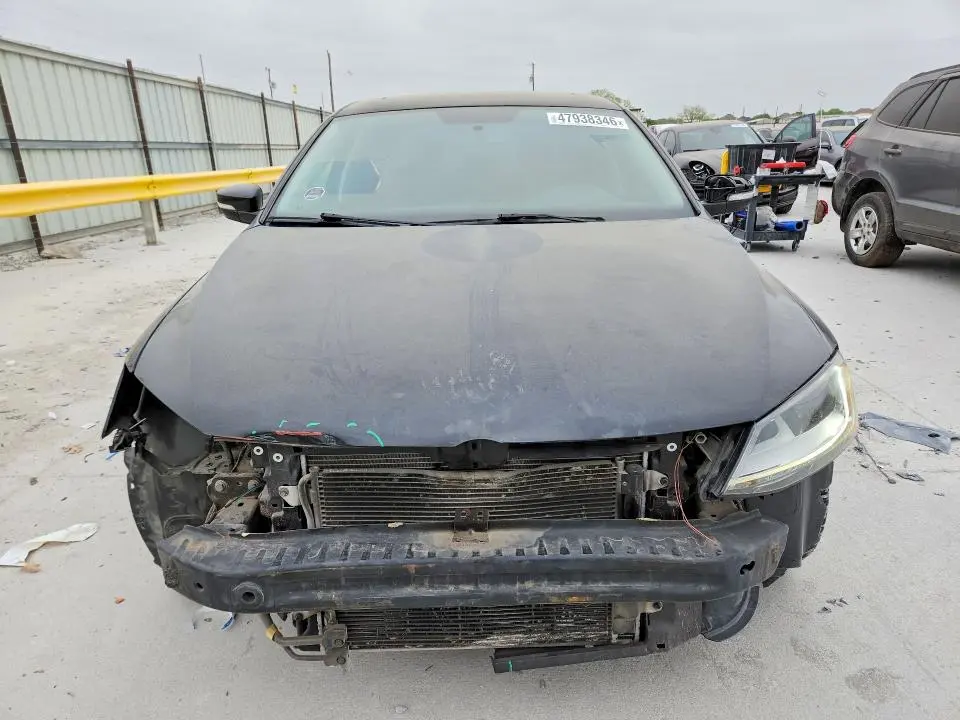 2017 VOLKSWAGEN JETTA SE  