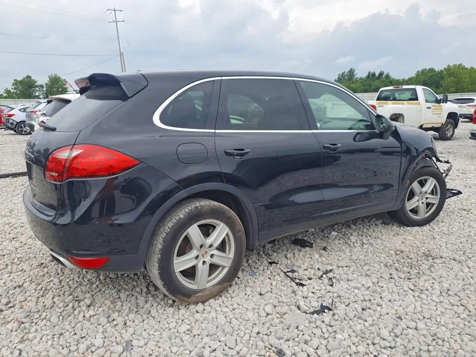 2013 PORSCHE CAYENNE   