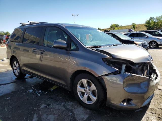 2016 TOYOTA SIENNA LE