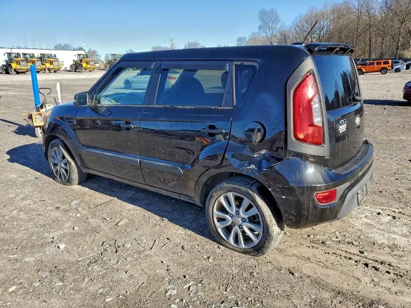 2013 KIA SOUL +  