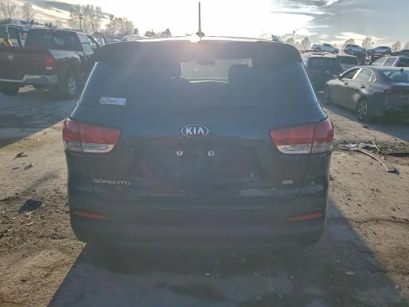 2017 KIA SORENTO LX  