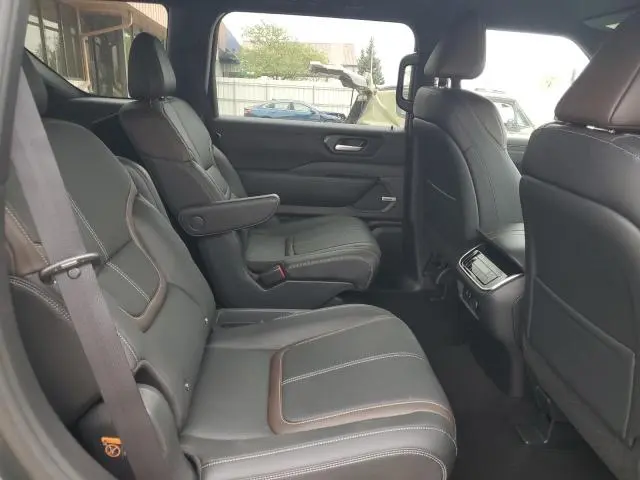 2025 NISSAN ARMADA SL  