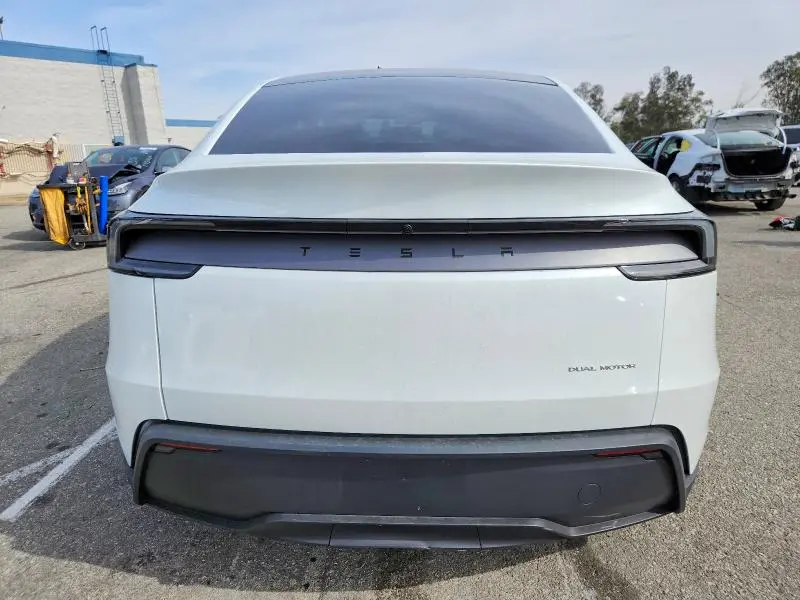 2026 TESLA MODEL Y   