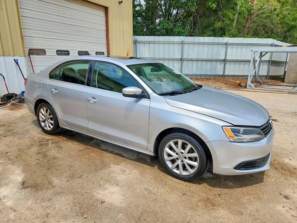 2014 VOLKSWAGEN JETTA SE  