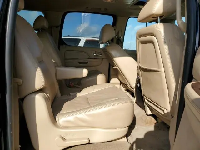 2010 CADILLAC ESCALADE ESV PREMIUM  