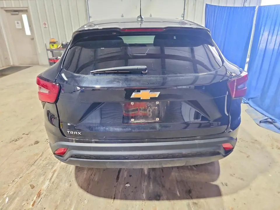 2024 CHEVROLET TRAX LS  