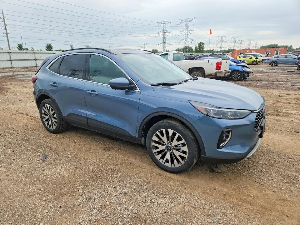 2023 FORD ESCAPE PLATINUM  