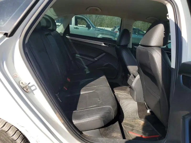 2018 VOLKSWAGEN PASSAT S  
