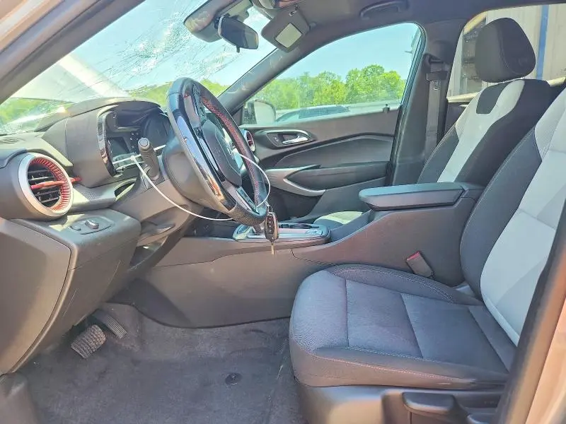 2025 CHEVROLET TRAX 1RS  