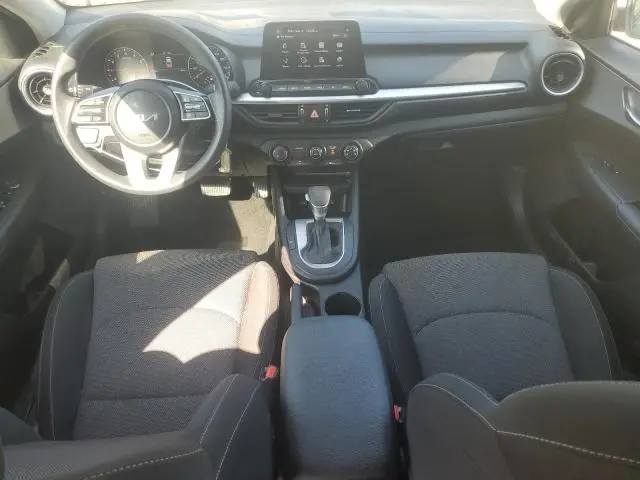 2023 KIA FORTE LX  