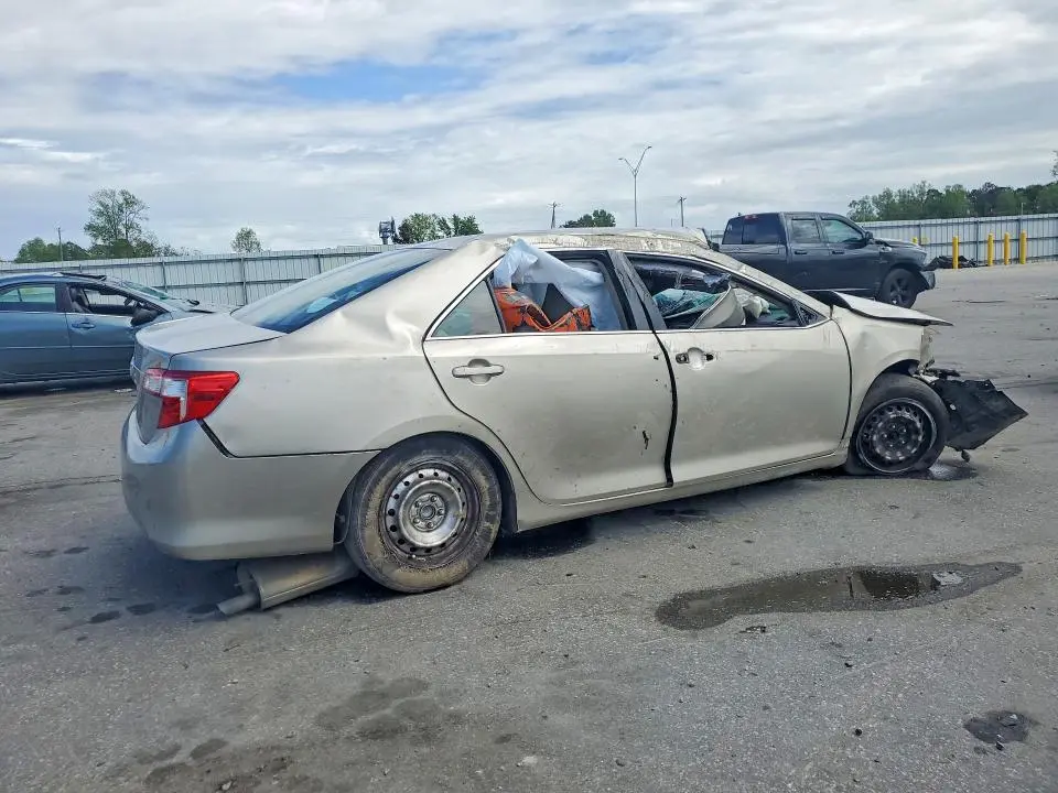 2014 TOYOTA CAMRY L  