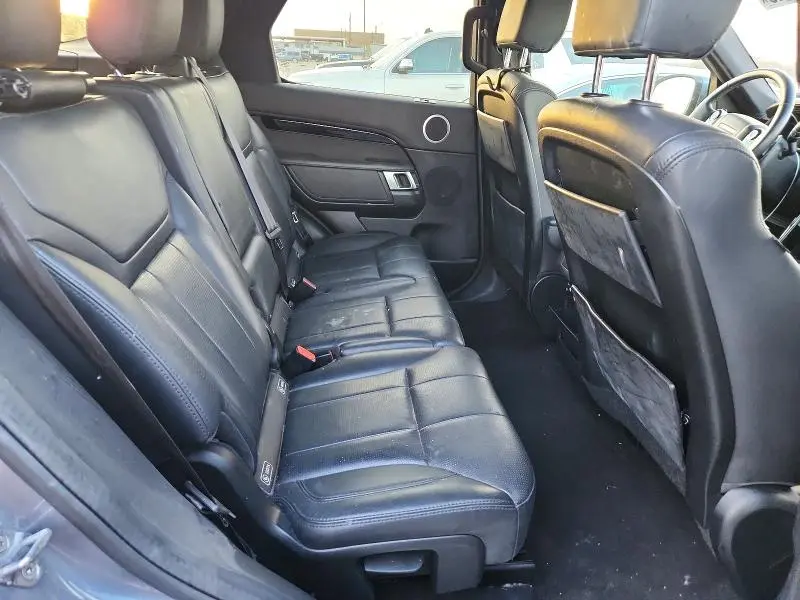 2020 LAND ROVER DISCOVERY SE  