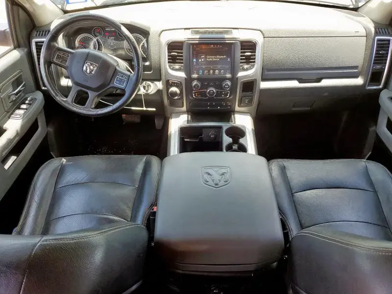 2015 RAM 1500 SLT  