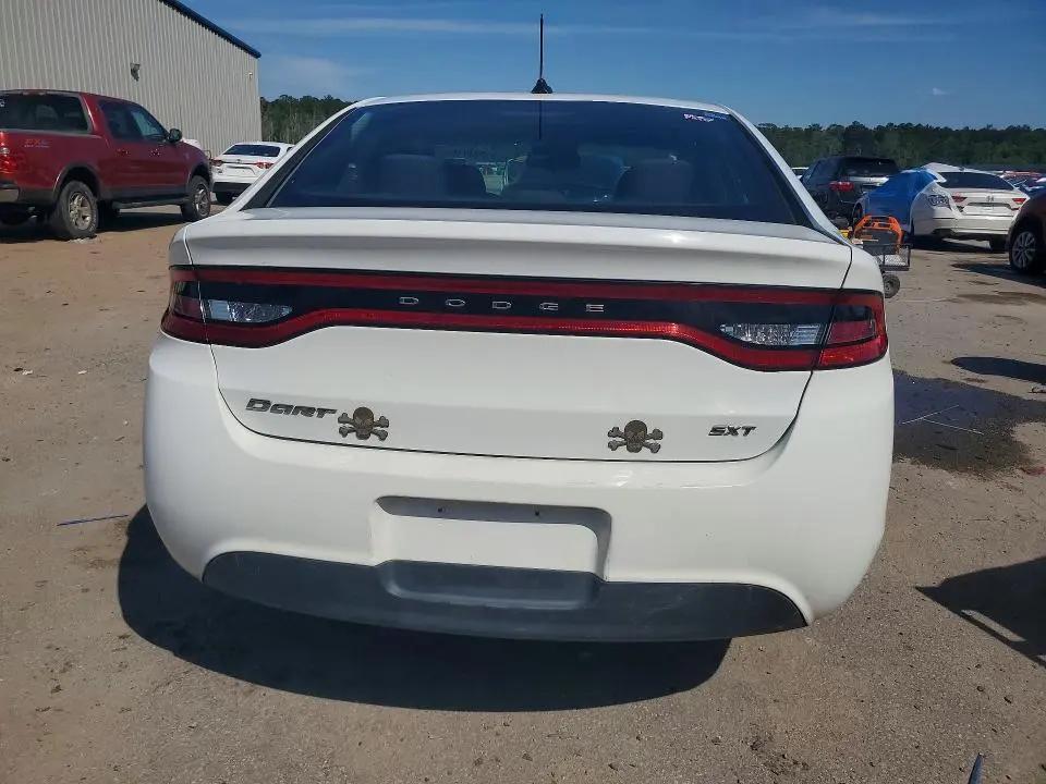 2015 DODGE DART SXT  
