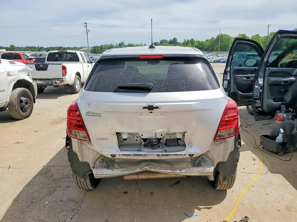 2021 CHEVROLET TRAX LS  