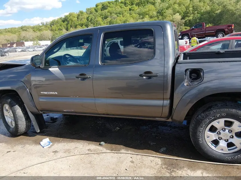 2013 TOYOTA TACOMA BASE V6