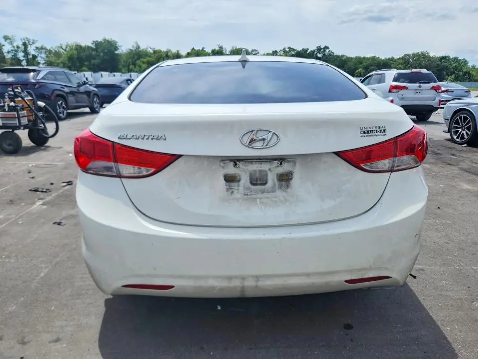 2012 HYUNDAI ELANTRA GLS  