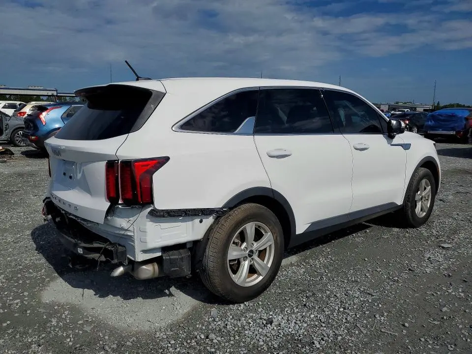 2022 KIA SORENTO LX  