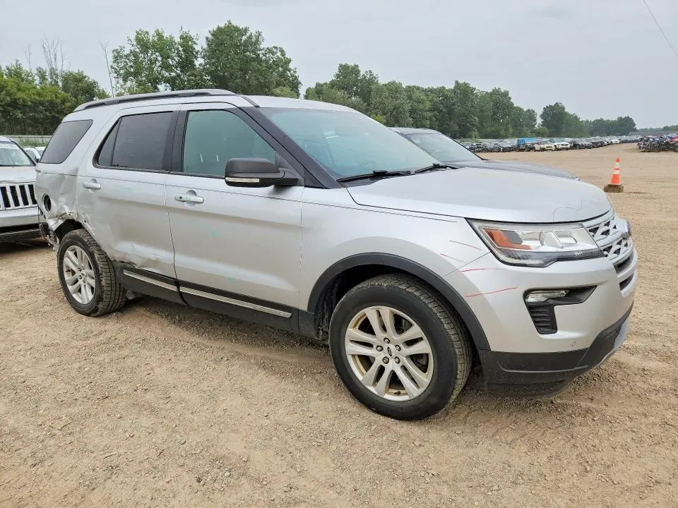 2019 FORD EXPLORER XLT  