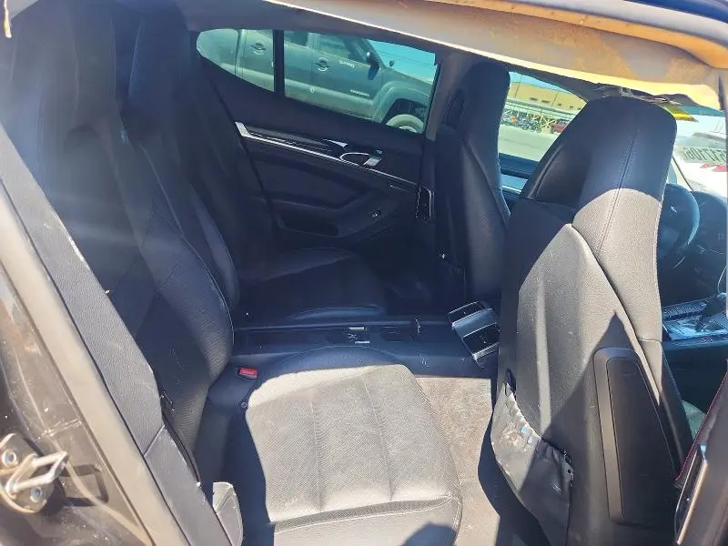 2011 PORSCHE PANAMERA 2  