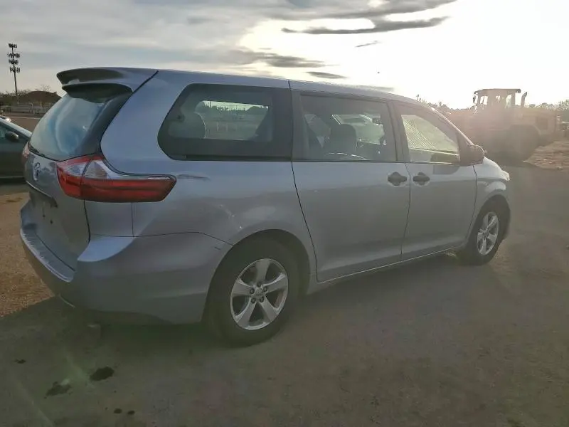 2015 TOYOTA SIENNA   