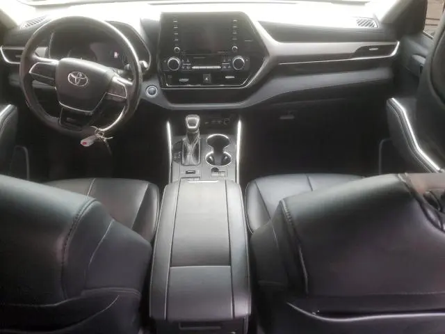 2021 TOYOTA HIGHLANDER XLE  