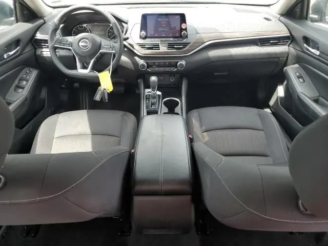2024 NISSAN ALTIMA SV  