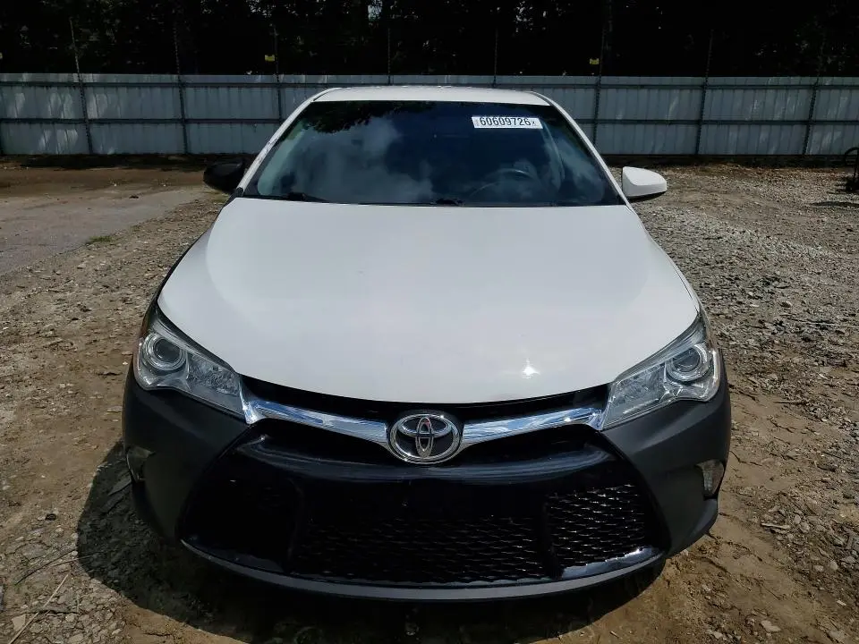 2015 TOYOTA CAMRY LE  