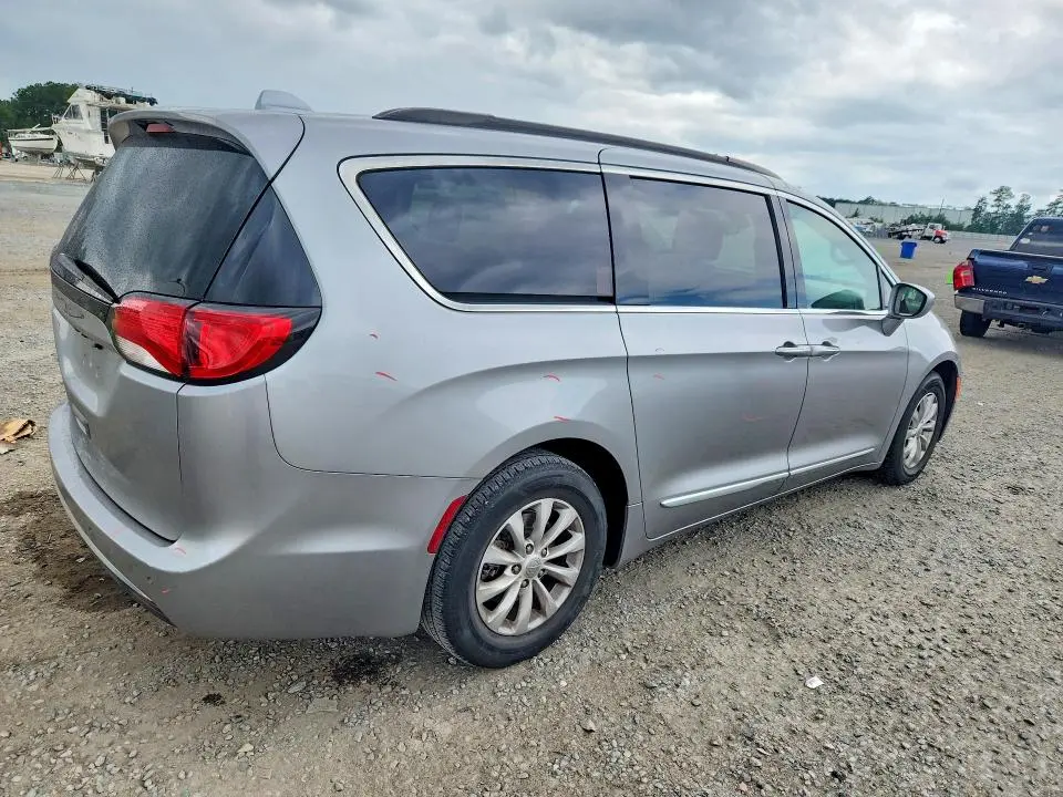 2017 CHRYSLER PACIFICA TOURING L  