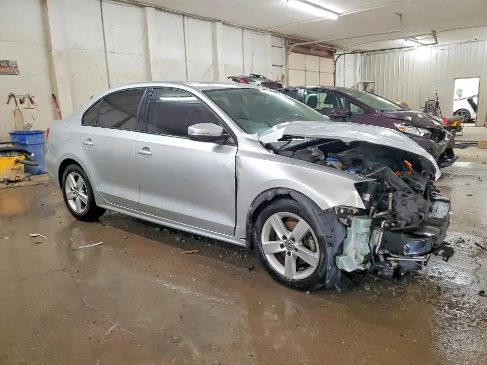 2012 VOLKSWAGEN JETTA TDI  
