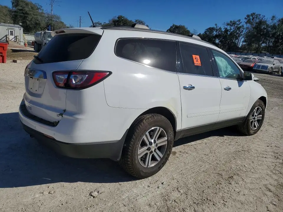 2017 CHEVROLET TRAVERSE LT  