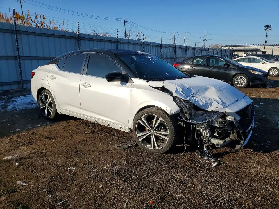 2022 NISSAN SENTRA SR  