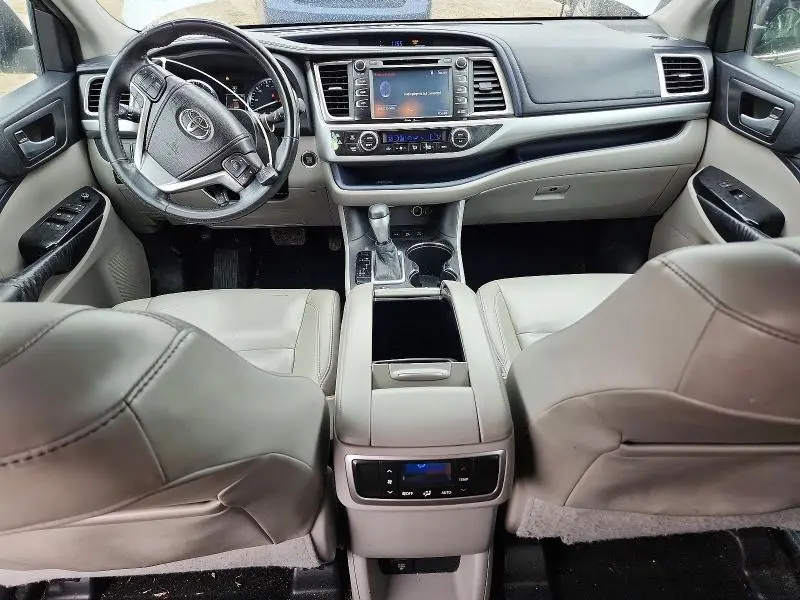 2014 TOYOTA HIGHLANDER XLE  