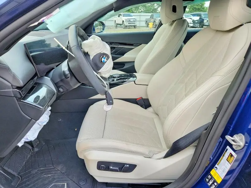 2024 BMW 530 XI  