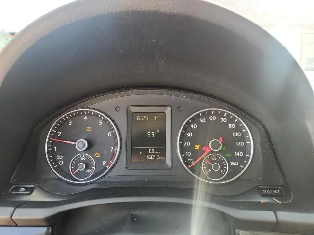 2010 VOLKSWAGEN JETTA SE  