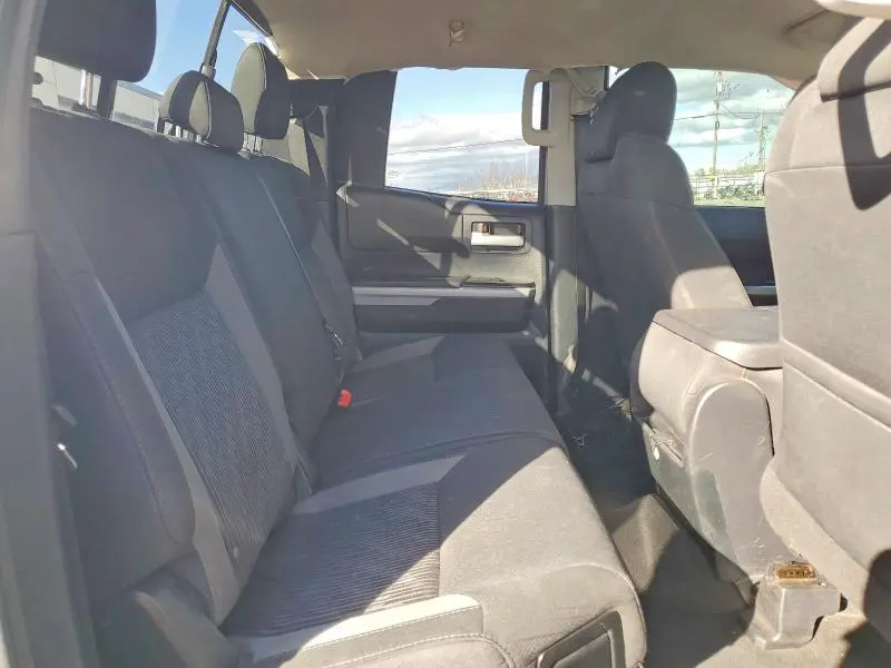 2015 TOYOTA TUNDRA SR5  