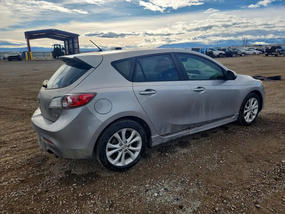 2011 MAZDA 3 S  