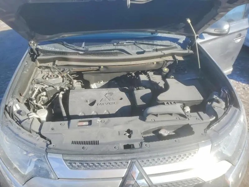 2019 MITSUBISHI OUTLANDER SE  