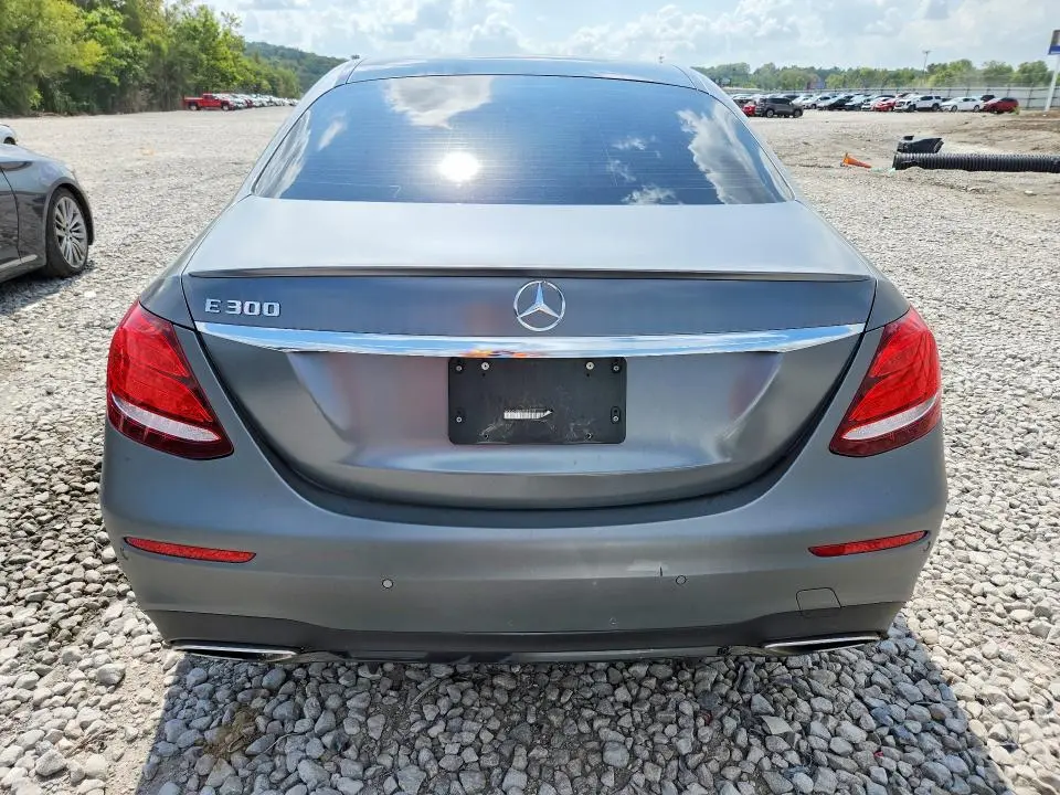 2018 MERCEDES-BENZ E 300  
