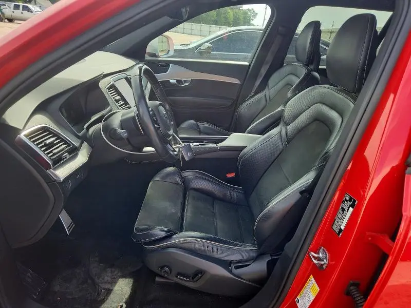 2016 VOLVO XC90 T6  