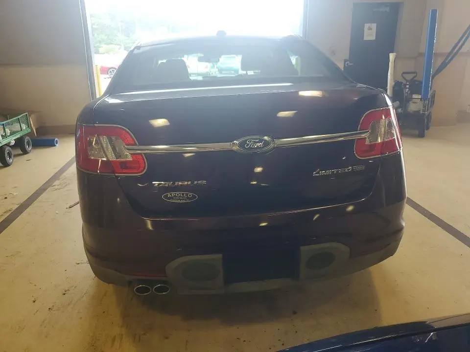 2011 FORD TAURUS LIMITED  