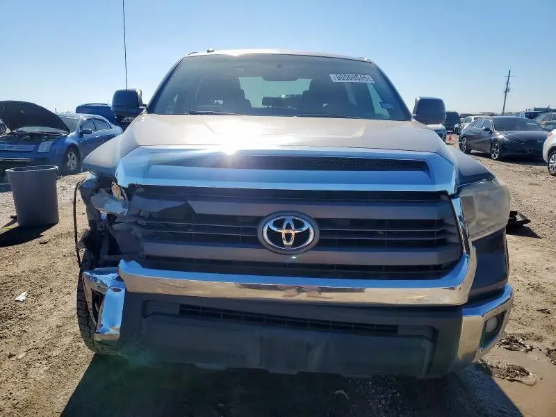 2015 TOYOTA TUNDRA CREWMAX SR5  