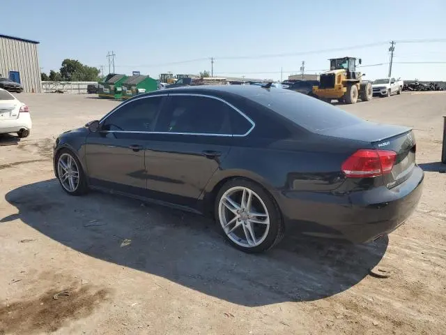 2012 VOLKSWAGEN PASSAT SE