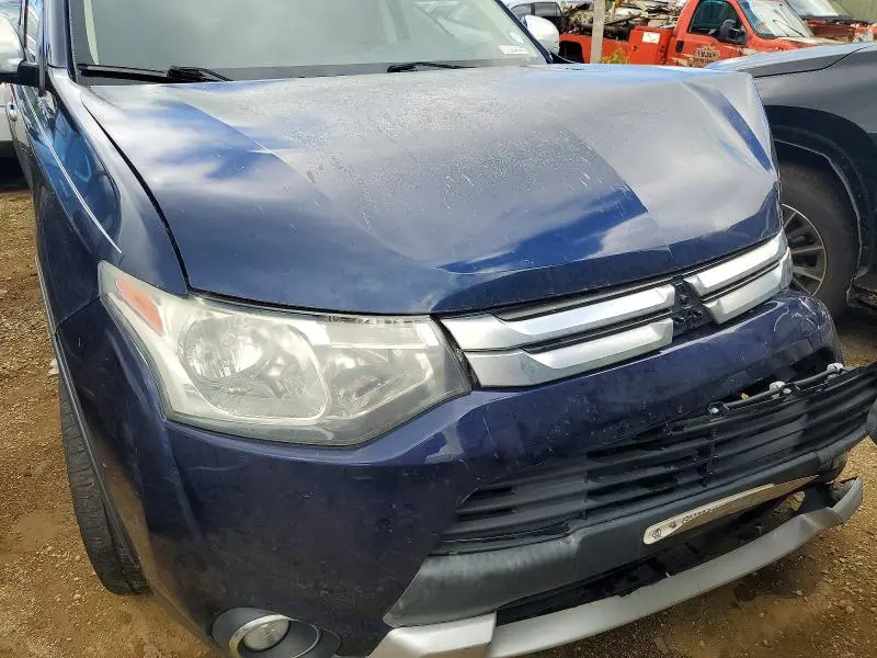 2015 MITSUBISHI OUTLANDER SE  